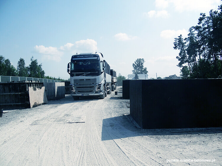 Transport szamb betonowych  w Ziębicach